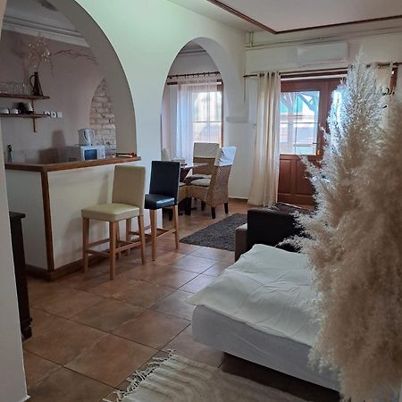 Apartman Romana Postorna エクステリア 写真