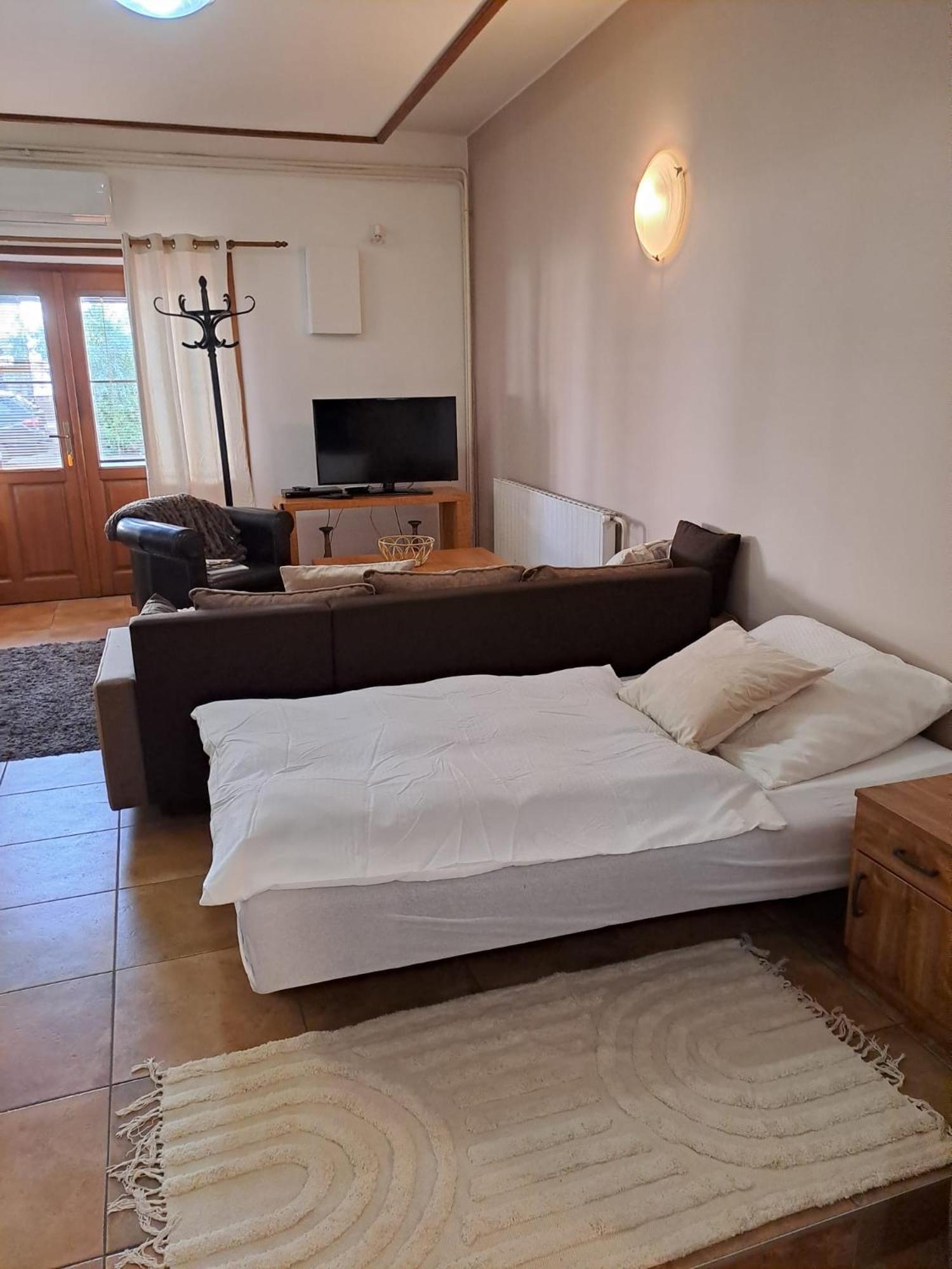 Apartman Romana Postorna エクステリア 写真